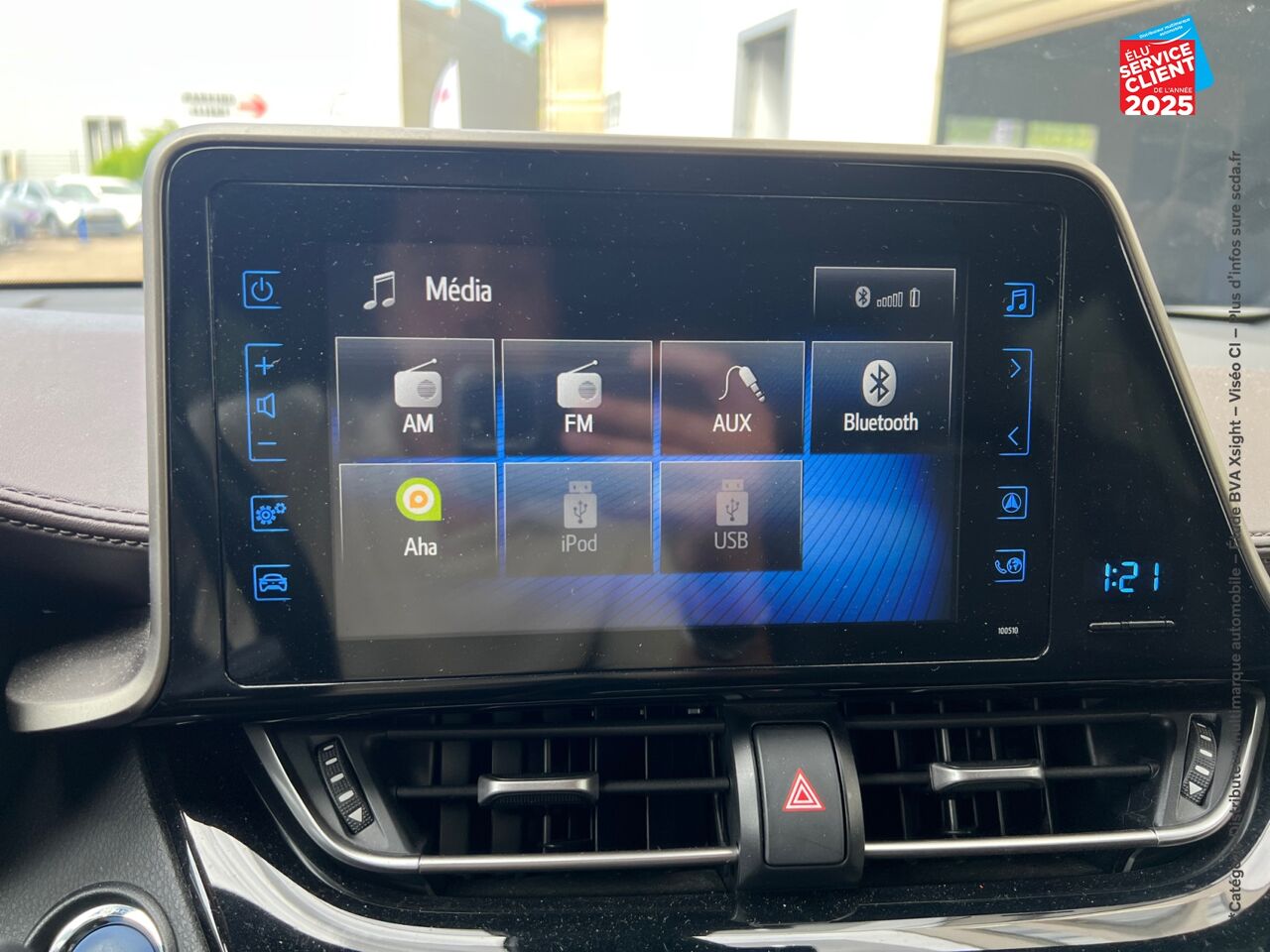 Véhicule d'occasion TOYOTA C-HR 122H DYNAMIC 2WD E-CVT chez Renault Colmar