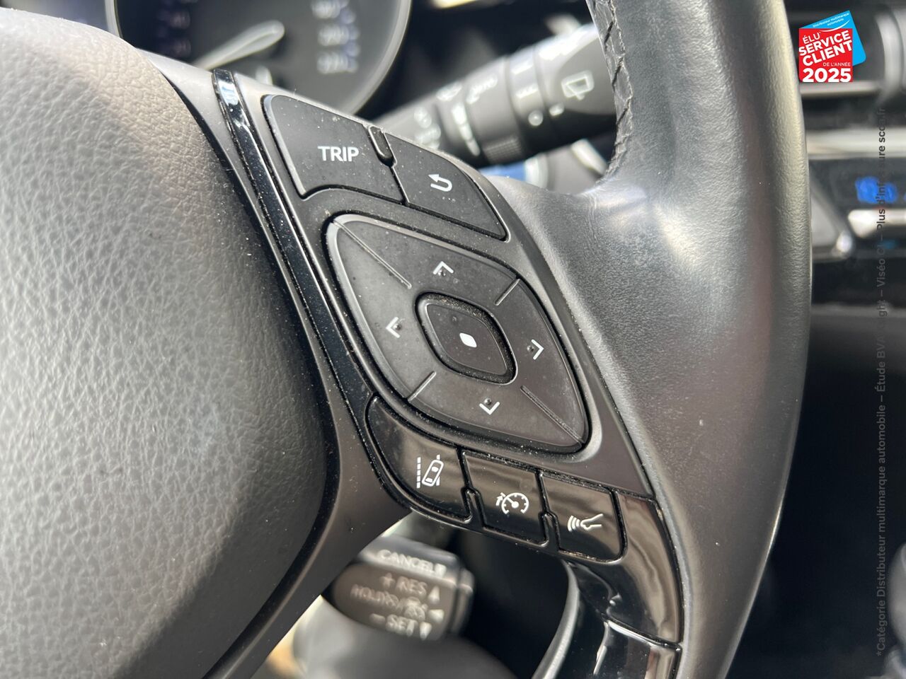Véhicule d'occasion TOYOTA C-HR 122H DYNAMIC 2WD E-CVT chez Renault Colmar