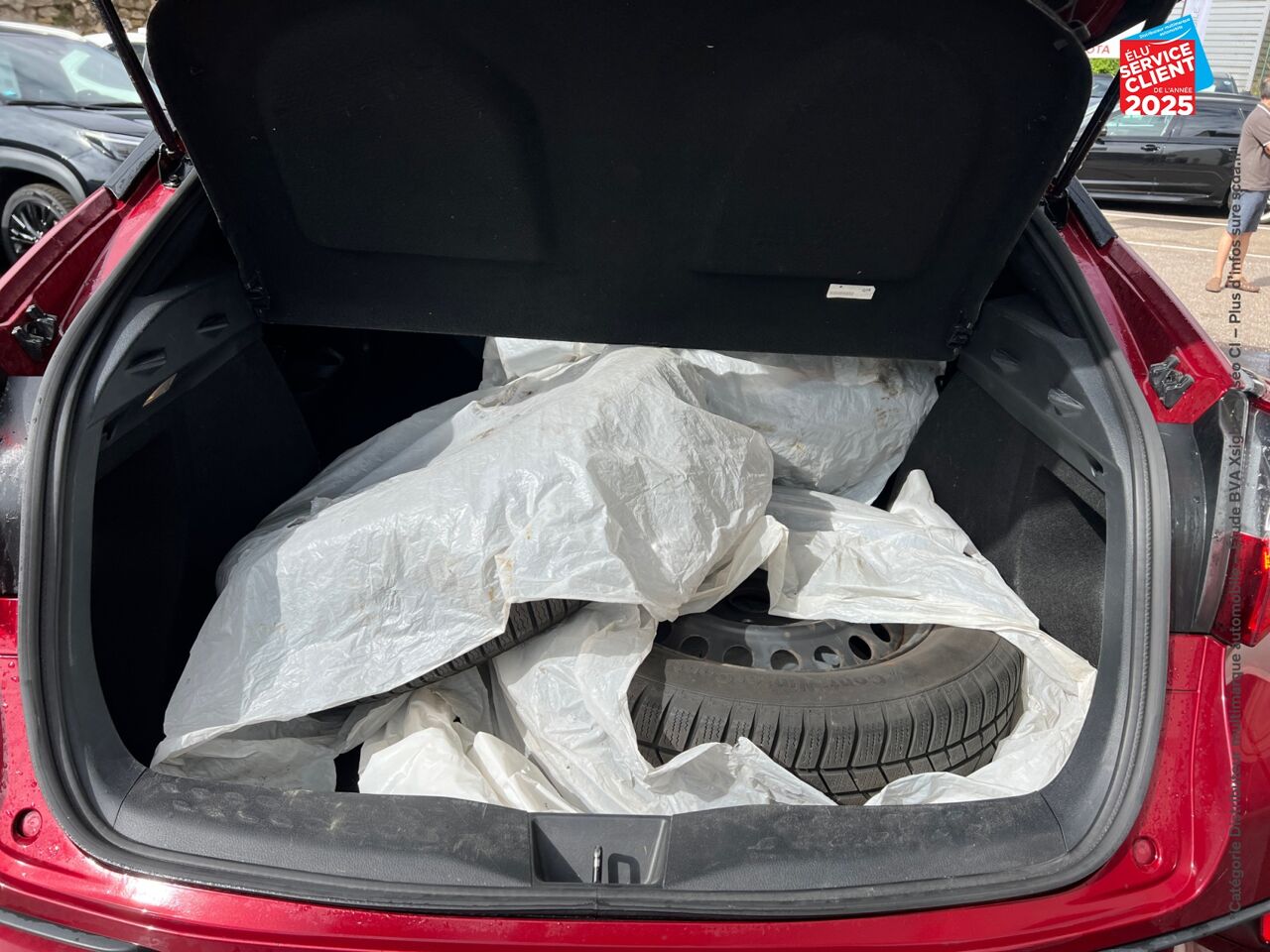 Véhicule d'occasion TOYOTA C-HR 122H DYNAMIC 2WD E-CVT chez Renault Colmar