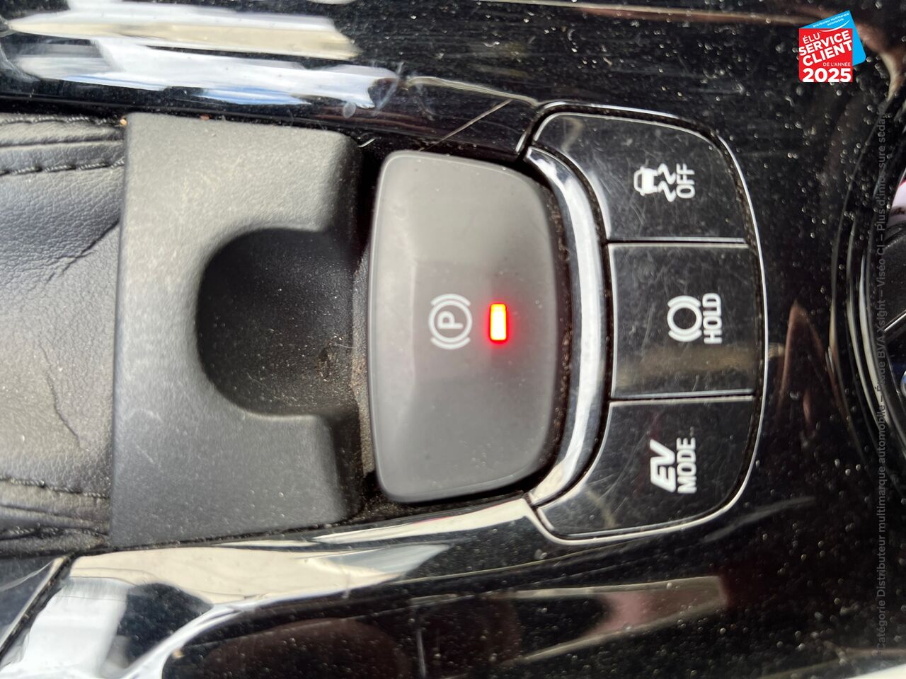 Véhicule d'occasion TOYOTA C-HR 122H DYNAMIC 2WD E-CVT chez Renault Colmar