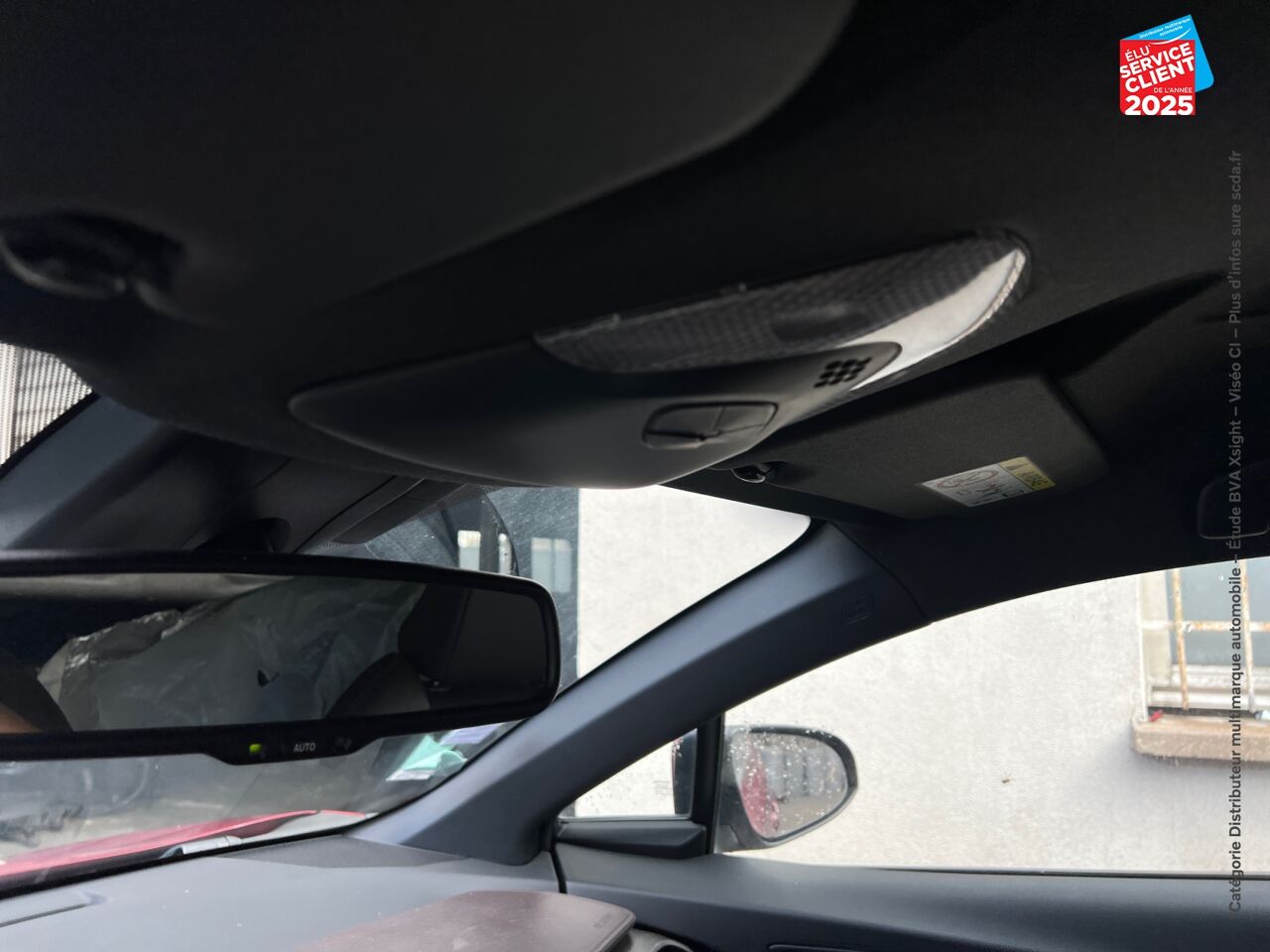 Véhicule d'occasion TOYOTA C-HR 122H DYNAMIC 2WD E-CVT chez Renault Colmar