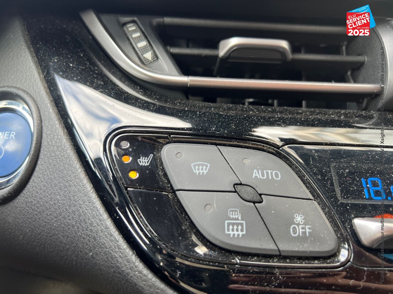 Véhicule d'occasion TOYOTA C-HR 122H DYNAMIC 2WD E-CVT chez Renault Colmar
