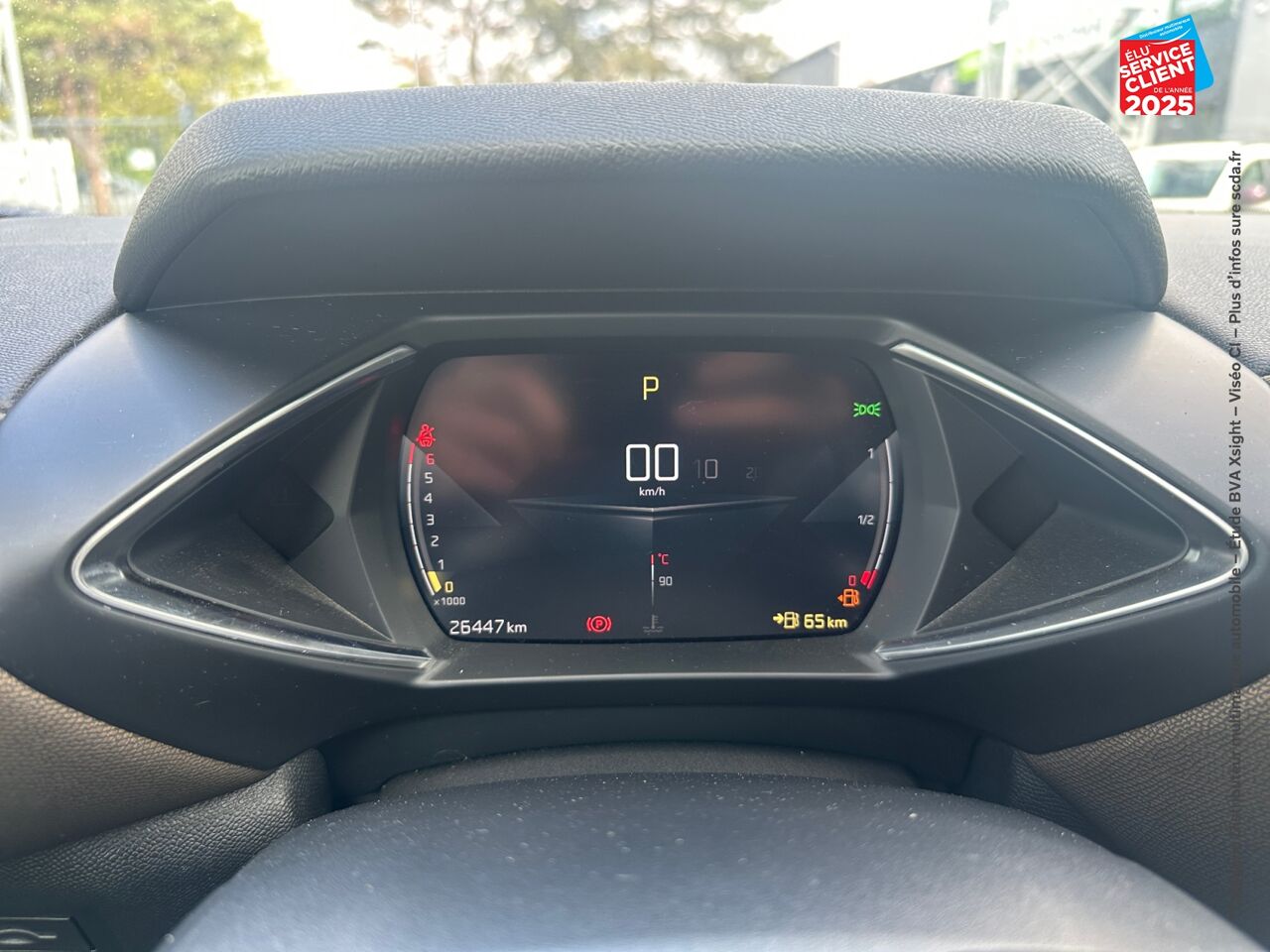 Véhicule d'occasion DS DS 3 CROSSBACK PURETECH 130CH BASTILLE AUTOMATIQUE SIEGES CUIR GPS CAMERA CARPLAY chez BMW Besançon