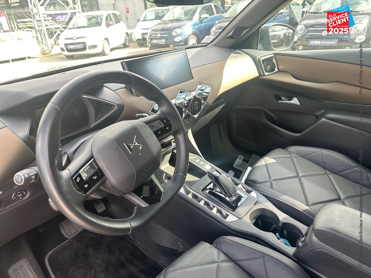 Véhicule d'occasion DS DS 3 CROSSBACK PURETECH 130CH BASTILLE AUTOMATIQUE SIEGES CUIR GPS CAMERA CARPLAY chez BMW Besançon