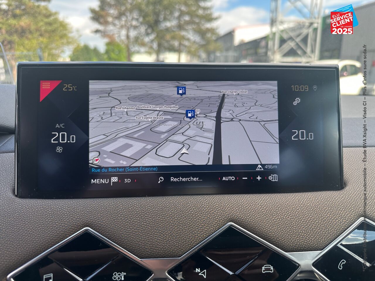 Véhicule d'occasion DS DS 3 CROSSBACK PURETECH 130CH BASTILLE AUTOMATIQUE SIEGES CUIR GPS CAMERA CARPLAY chez BMW Besançon