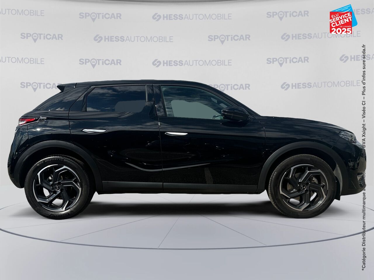 Véhicule d'occasion DS DS 3 CROSSBACK PURETECH 130CH BASTILLE AUTOMATIQUE SIEGES CUIR GPS CAMERA CARPLAY chez BMW Besançon