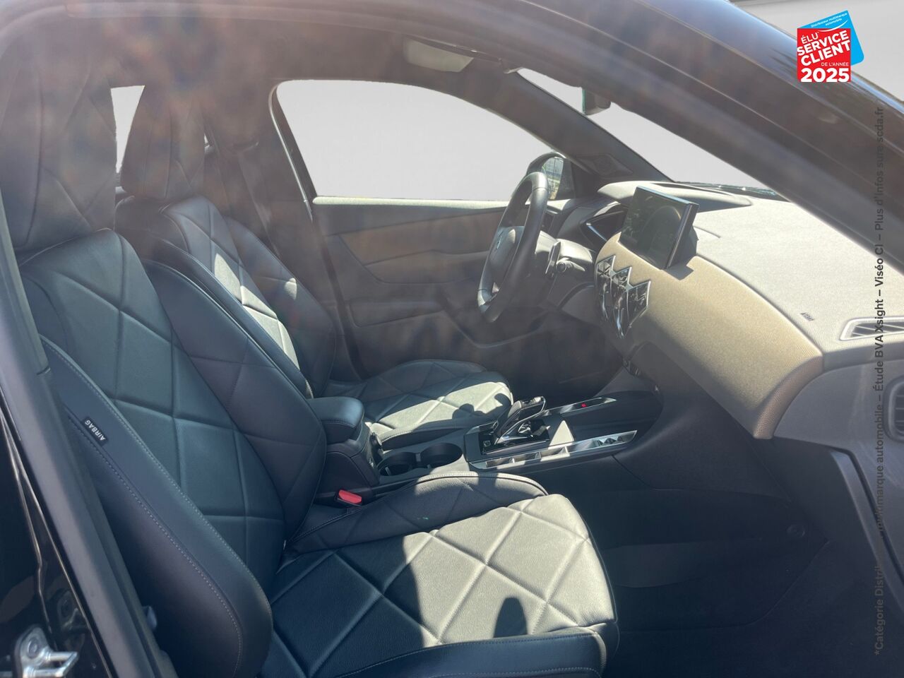 Véhicule d'occasion DS DS 3 CROSSBACK PURETECH 130CH BASTILLE AUTOMATIQUE SIEGES CUIR GPS CAMERA CARPLAY chez Toyota Thionville
