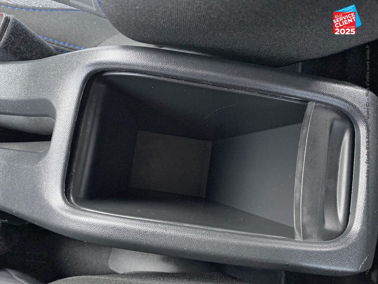 Véhicule d'occasion PEUGEOT 2008 1.2 PURETECH 82CH STYLE chez Renault Colmar