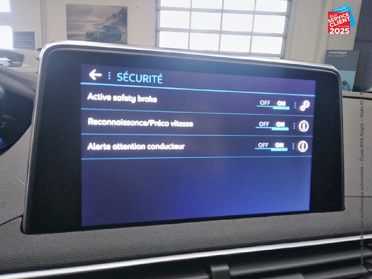 Véhicule d'occasion PEUGEOT 3008 1.2 PURETECH 130CH ALLURE SS chez Renault Colmar
