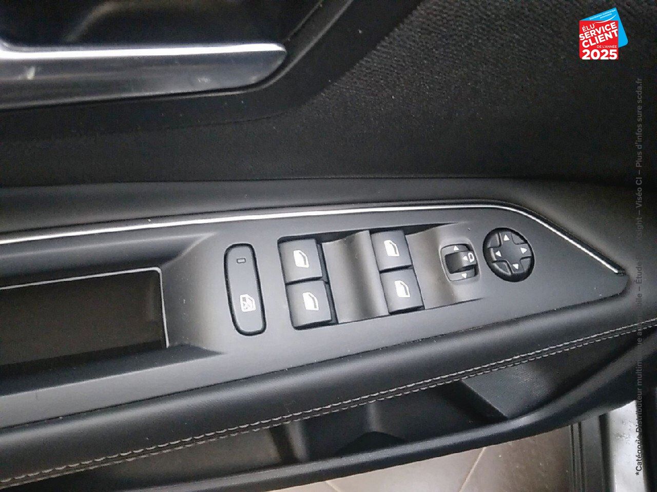 Véhicule d'occasion PEUGEOT 3008 1.2 PURETECH 130CH ALLURE SS chez Renault Colmar