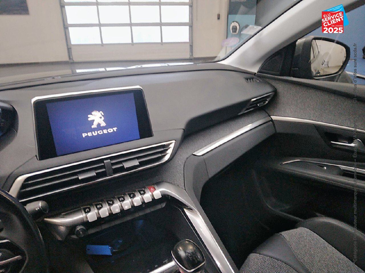 Véhicule d'occasion PEUGEOT 3008 1.2 PURETECH 130CH ALLURE SS chez Renault Colmar