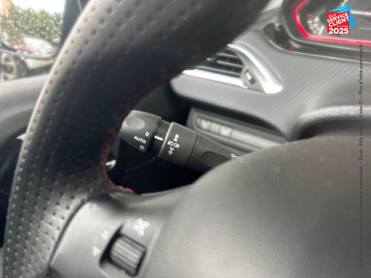 Véhicule d'occasion PEUGEOT 2008 1.2 PURETECH 110CH GT LINE SS chez Hyundai Epernay