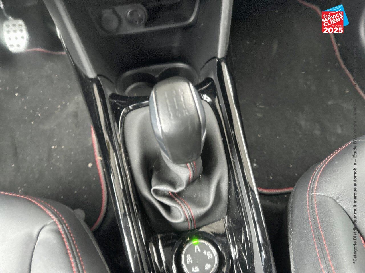 Véhicule d'occasion PEUGEOT 2008 1.2 PURETECH 110CH GT LINE SS chez Hyundai Epernay