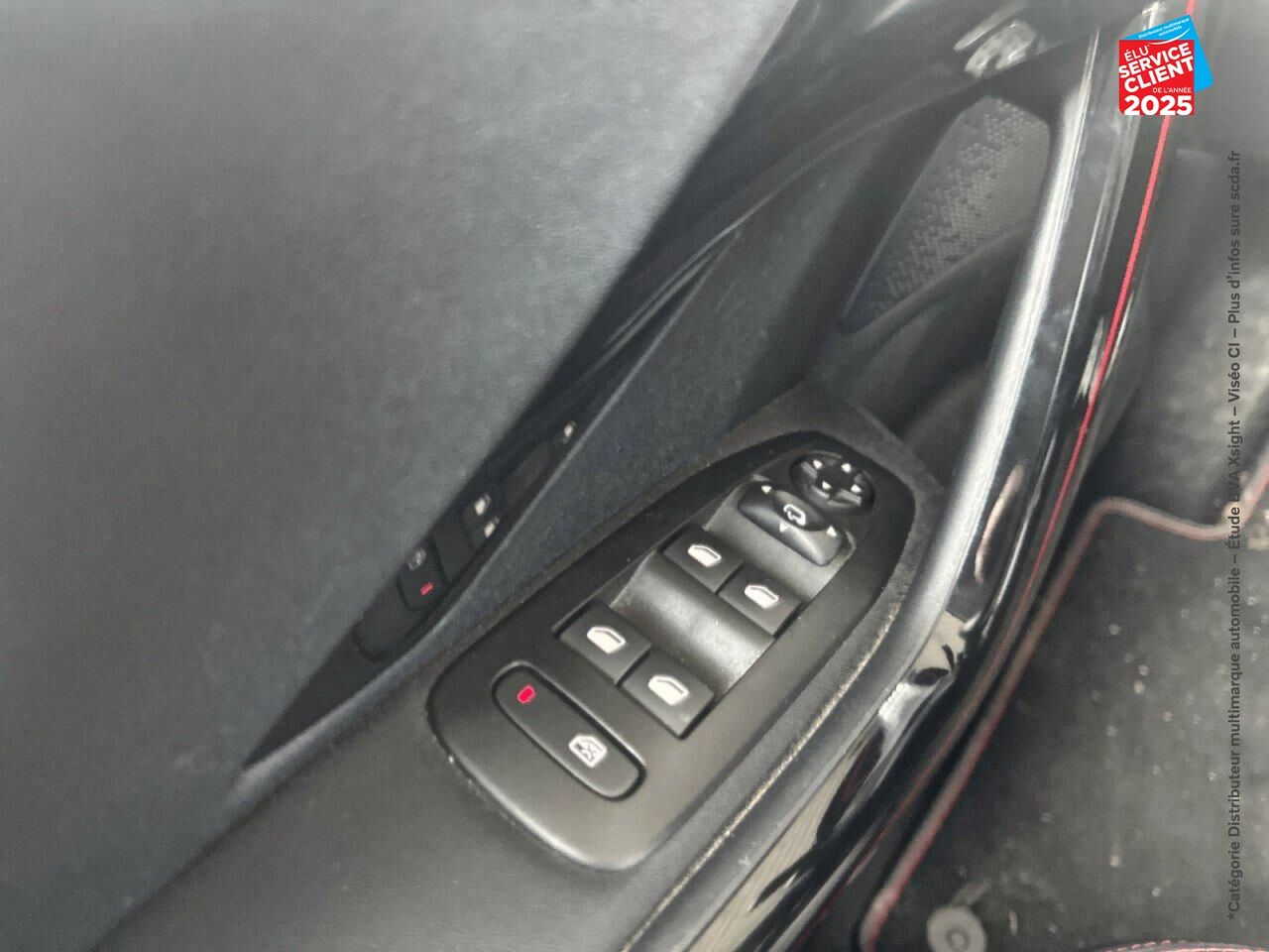 Véhicule d'occasion PEUGEOT 2008 1.2 PURETECH 110CH GT LINE SS chez Hyundai Epernay