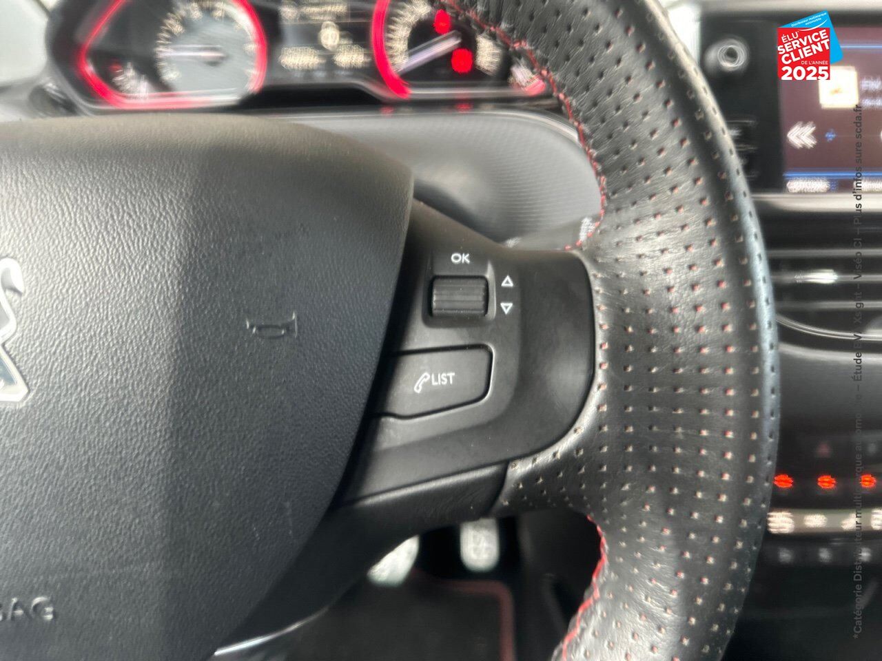 Véhicule d'occasion PEUGEOT 2008 1.2 PURETECH 110CH GT LINE SS chez Hyundai Epernay