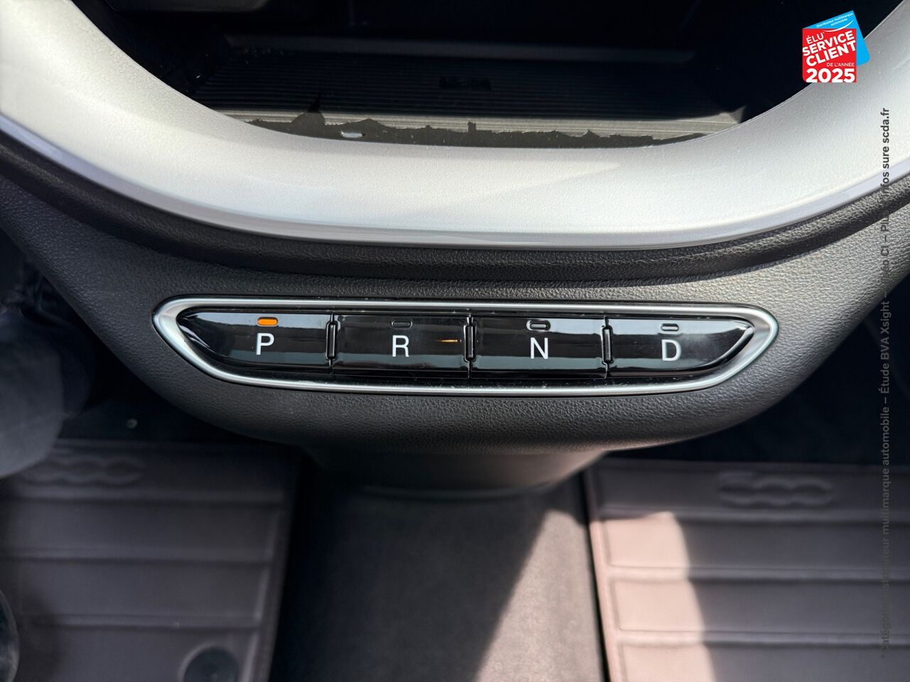 Véhicule d'occasion FIAT 500 E 118CH ICONE PLUS TPANO GPS CAMERA chez Renault Saint-Louis