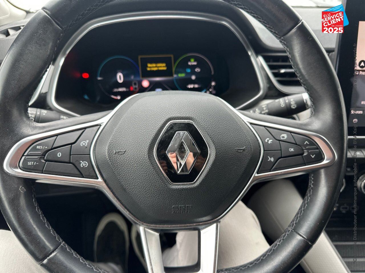 Véhicule d'occasion RENAULT CAPTUR 1.6 E-TECH PLUG-IN 160CH INTENS chez Renault Colmar