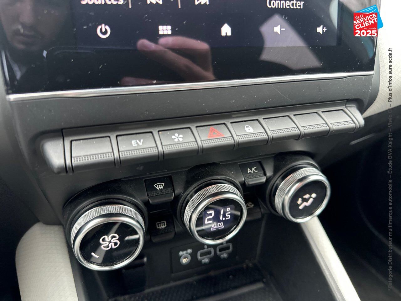 Véhicule d'occasion RENAULT CAPTUR 1.6 E-TECH PLUG-IN 160CH INTENS chez Renault Colmar