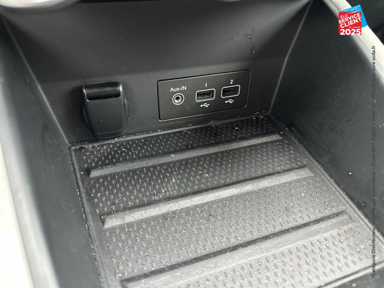 Véhicule d'occasion RENAULT CAPTUR 1.6 E-TECH PLUG-IN 160CH INTENS chez Renault Colmar