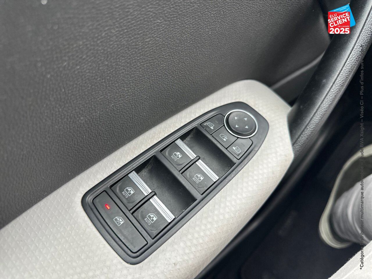 Véhicule d'occasion RENAULT CAPTUR 1.6 E-TECH PLUG-IN 160CH INTENS chez Renault Colmar