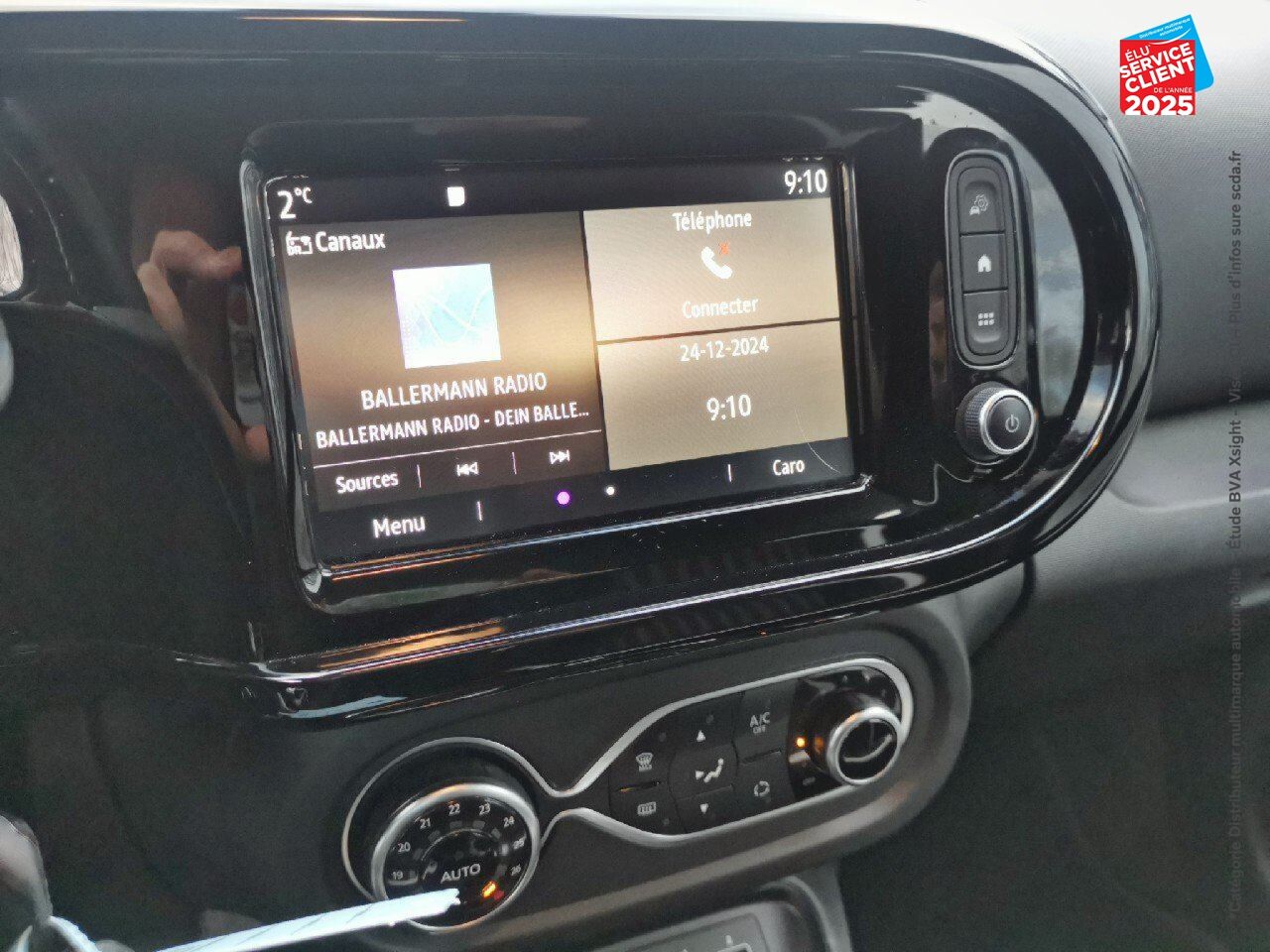 Véhicule d'occasion RENAULT TWINGO 0.9 TCE 95CH INTENS EDC chez Renault Saint-Louis