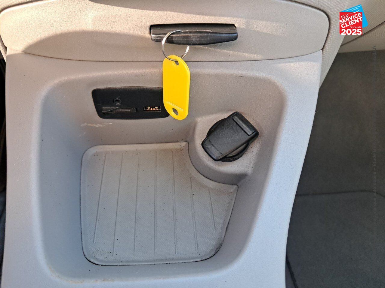 Véhicule d'occasion RENAULT ZOE ZEN CHARGE NORMALE R90 chez BMW Lons le Saunier