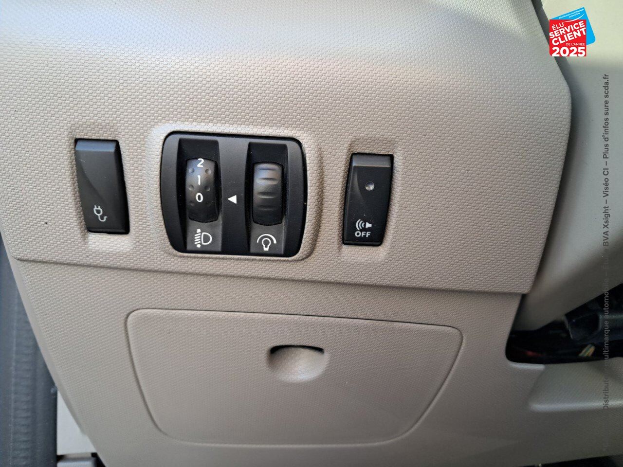 Véhicule d'occasion RENAULT ZOE ZEN CHARGE NORMALE R90 chez BMW Lons le Saunier