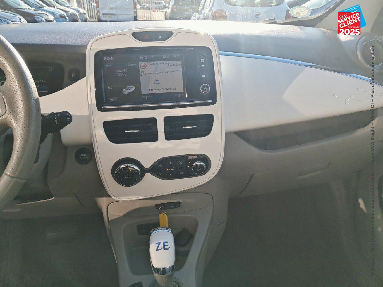 Véhicule d'occasion RENAULT ZOE ZEN CHARGE NORMALE R90 chez BMW Lons le Saunier