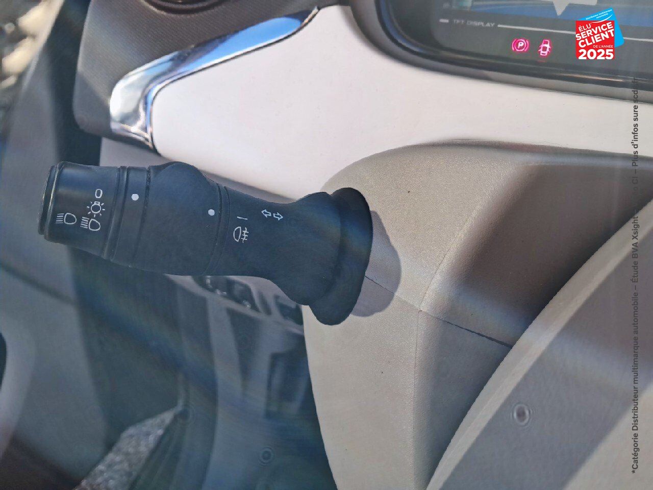 Véhicule d'occasion RENAULT ZOE ZEN CHARGE NORMALE R90 chez BMW Lons le Saunier
