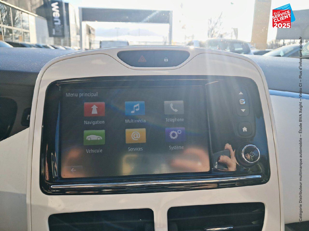 Véhicule d'occasion RENAULT ZOE ZEN CHARGE NORMALE R90 chez BMW Lons le Saunier