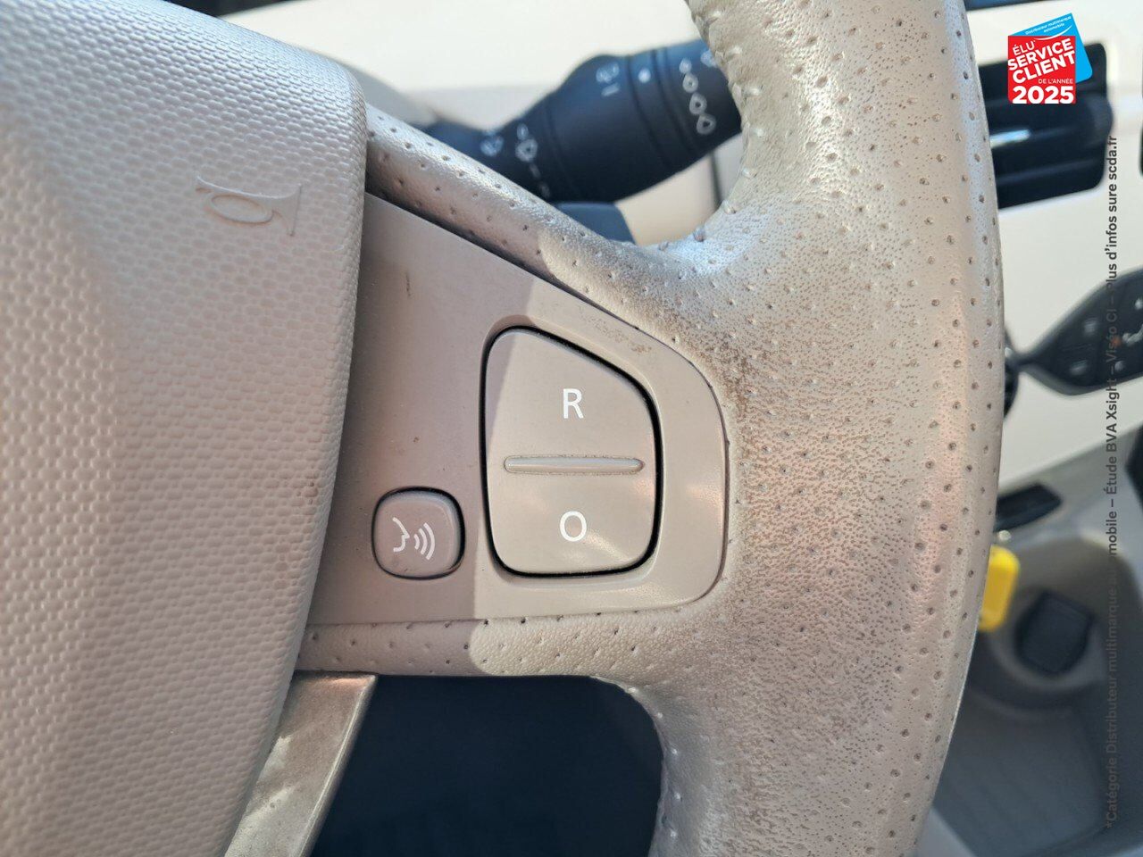 Véhicule d'occasion RENAULT ZOE ZEN CHARGE NORMALE R90 chez BMW Lons le Saunier