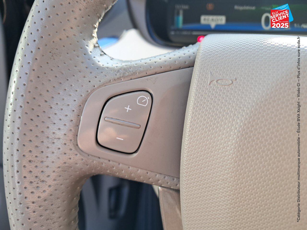 Véhicule d'occasion RENAULT ZOE ZEN CHARGE NORMALE R90 chez BMW Lons le Saunier