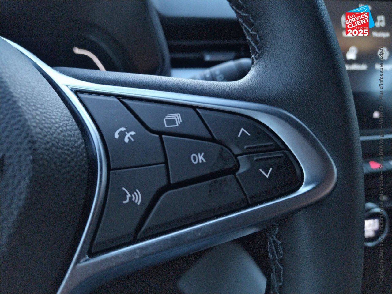 Véhicule d'occasion RENAULT CLIO 1.6 E-TECH HYBRIDE 145CH TECHNO chez Renault Colmar