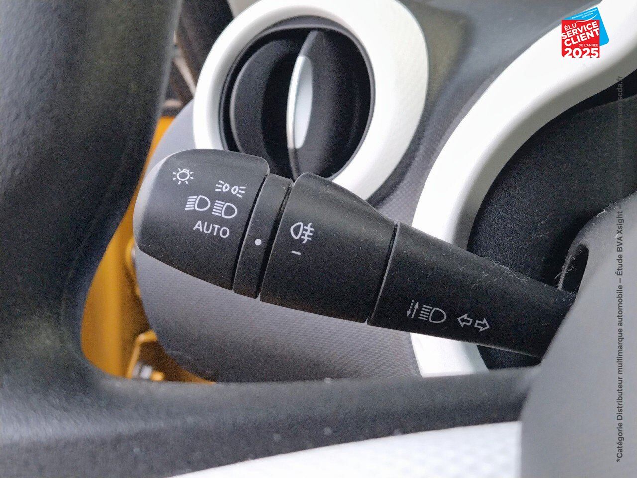 Véhicule d'occasion RENAULT TWINGO E-TECH ELECTRIC AUTHENTIC R80 ACHAT INTEGRAL chez Toyota Saint Dizier