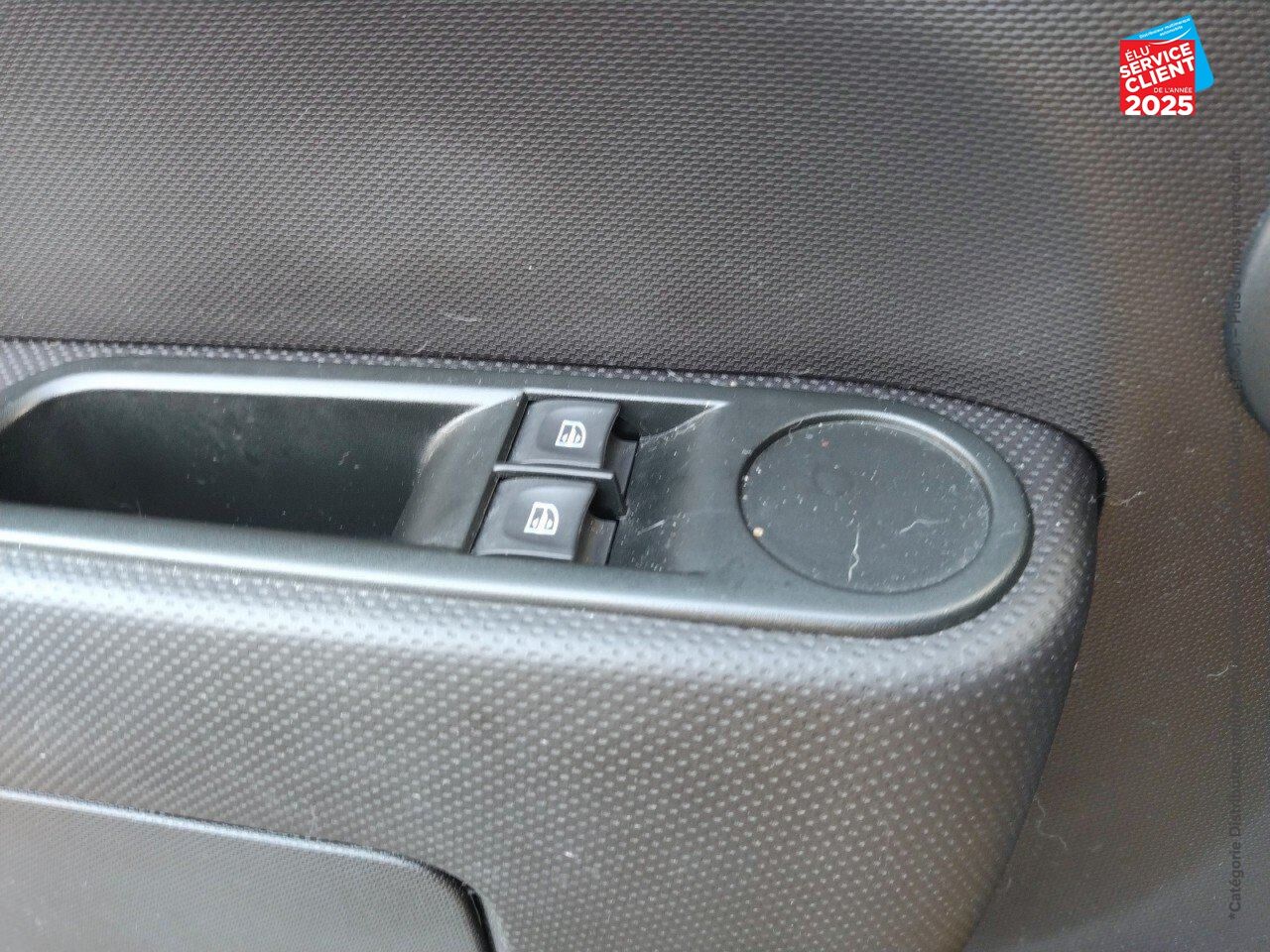 Véhicule d'occasion RENAULT TWINGO E-TECH ELECTRIC AUTHENTIC R80 ACHAT INTEGRAL chez Toyota Saint Dizier