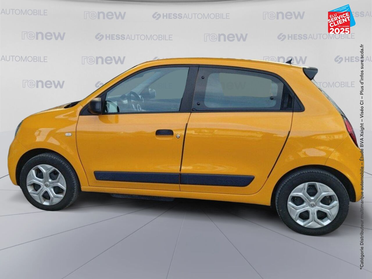 Véhicule d'occasion RENAULT TWINGO E-TECH ELECTRIC AUTHENTIC R80 ACHAT INTEGRAL chez Toyota Saint Dizier
