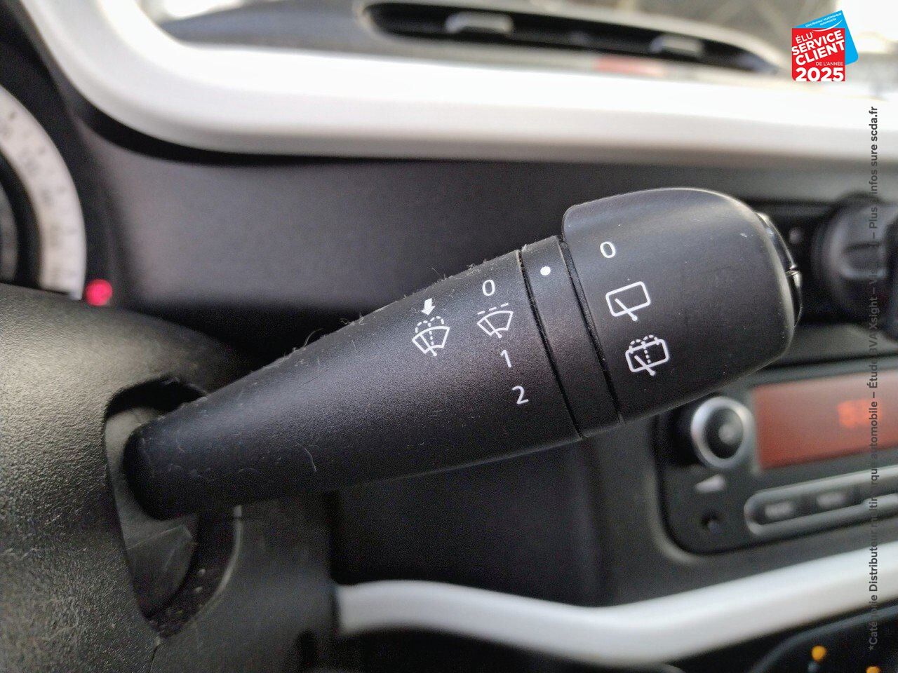 Véhicule d'occasion RENAULT TWINGO E-TECH ELECTRIC AUTHENTIC R80 ACHAT INTEGRAL chez Toyota Saint Dizier