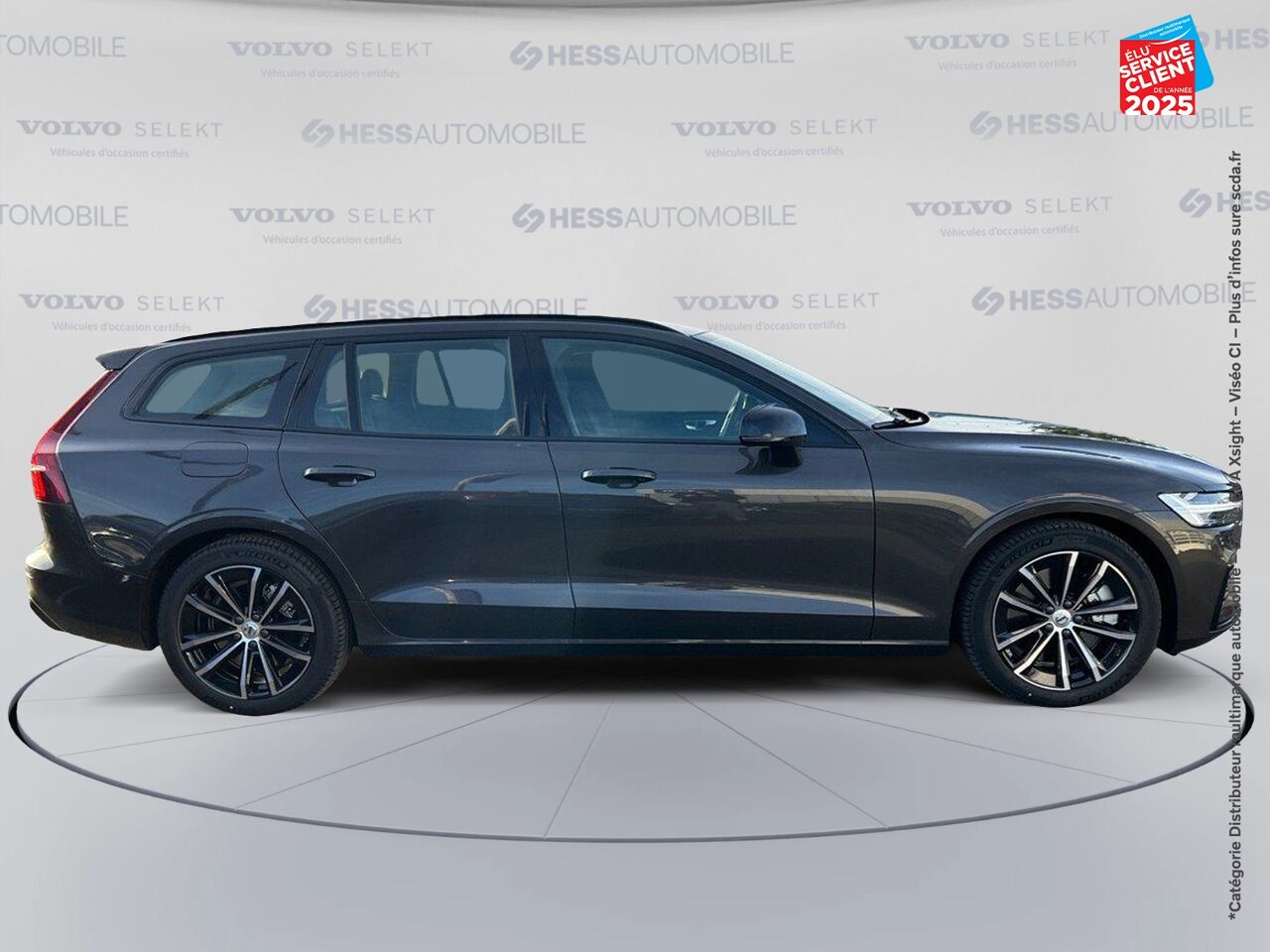 Véhicule d'occasion VOLVO V60 T6 AWD 253+145CH PLUS STYLE DARK GEARTRONIC 8 chez Land Rover Metz