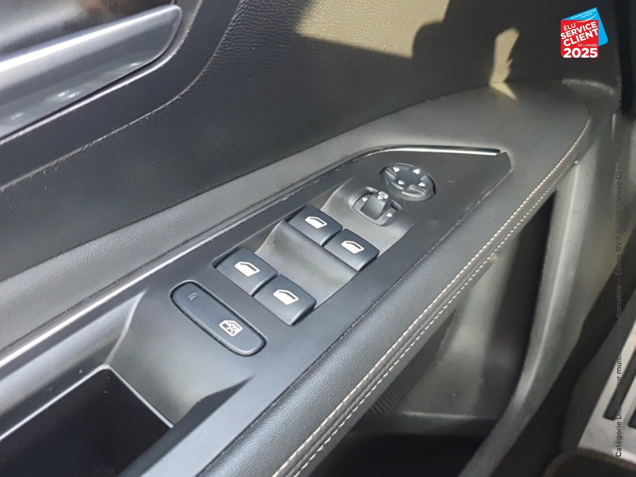 Véhicule d'occasion PEUGEOT 3008 1.2 PURETECH 130CH GT LINE SS EAT8 6CV chez Nissan Montbéliard