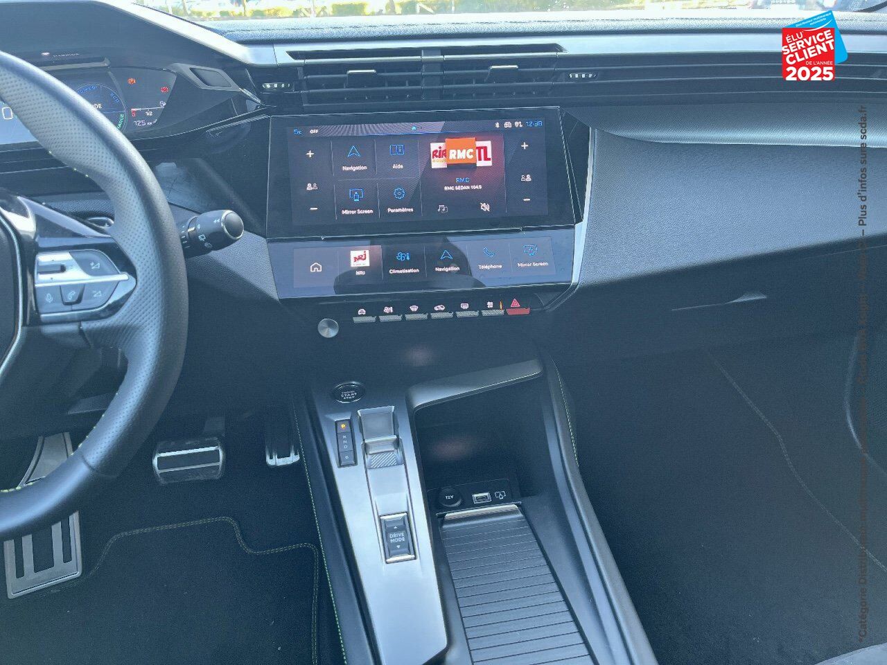 Véhicule d'occasion PEUGEOT 308 SW PHEV 180CH GT E-EAT8 chez Renault Saint-Louis