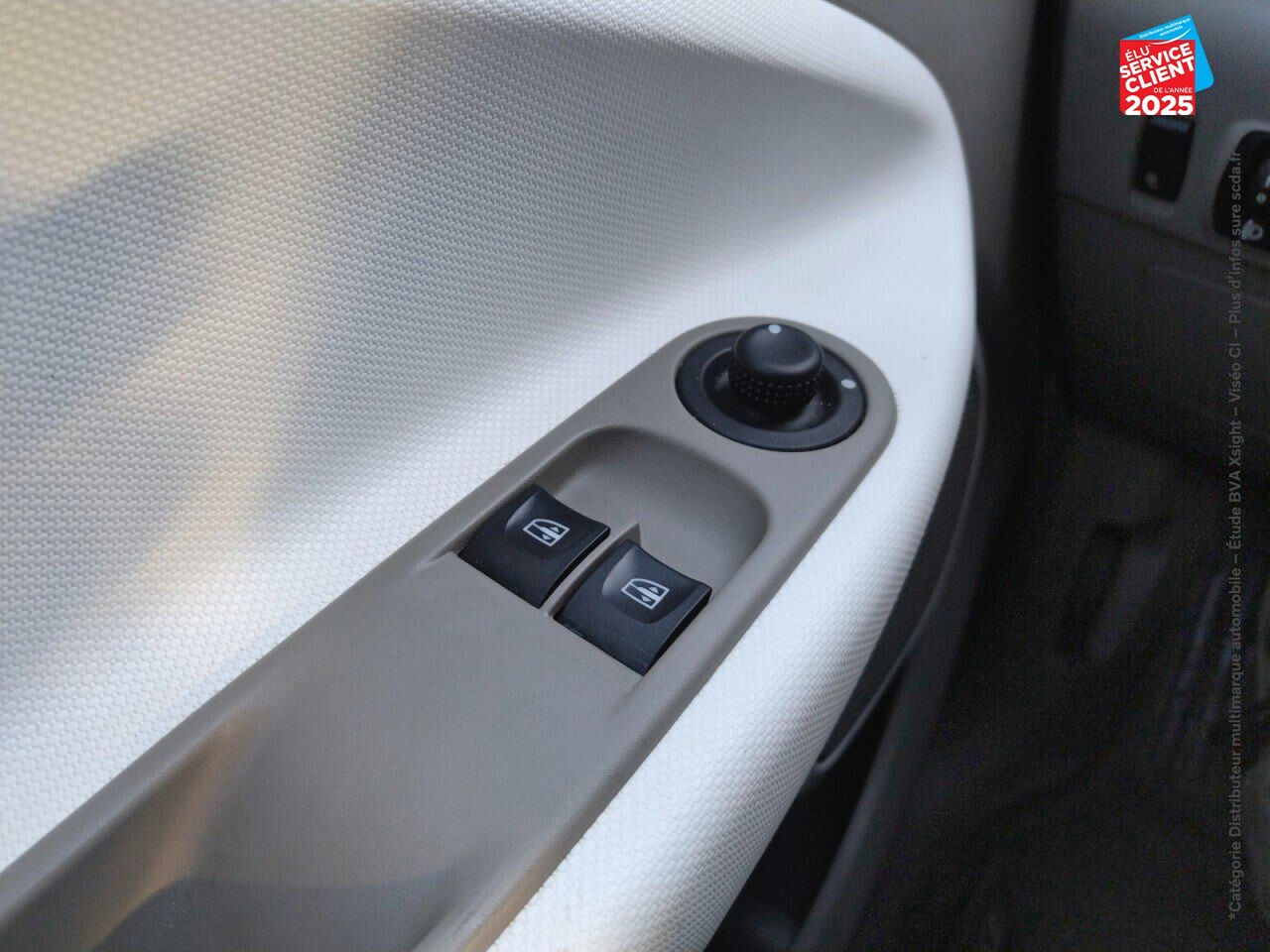 Véhicule d'occasion RENAULT ZOE LIFE CHARGE NORMALE R90 MY19 chez Dacia Mulhouse