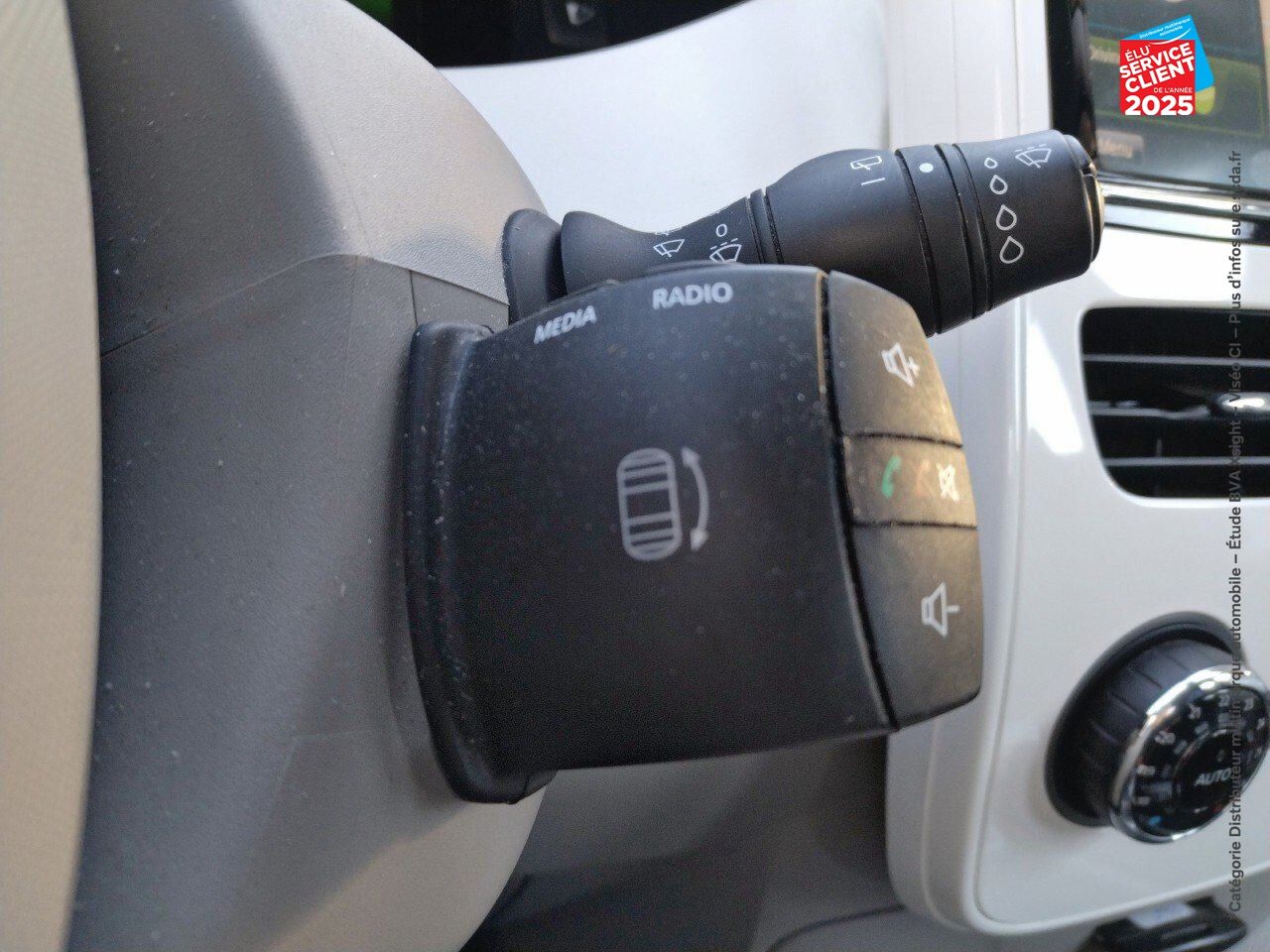 Véhicule d'occasion RENAULT ZOE LIFE CHARGE NORMALE R90 MY19 chez Dacia Mulhouse