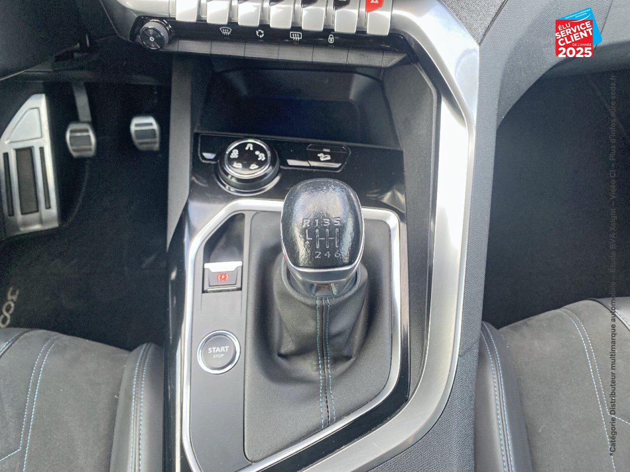 Véhicule d'occasion PEUGEOT 3008 1.2 PURETECH 130CH CROSSWAY SS chez Renault Colmar