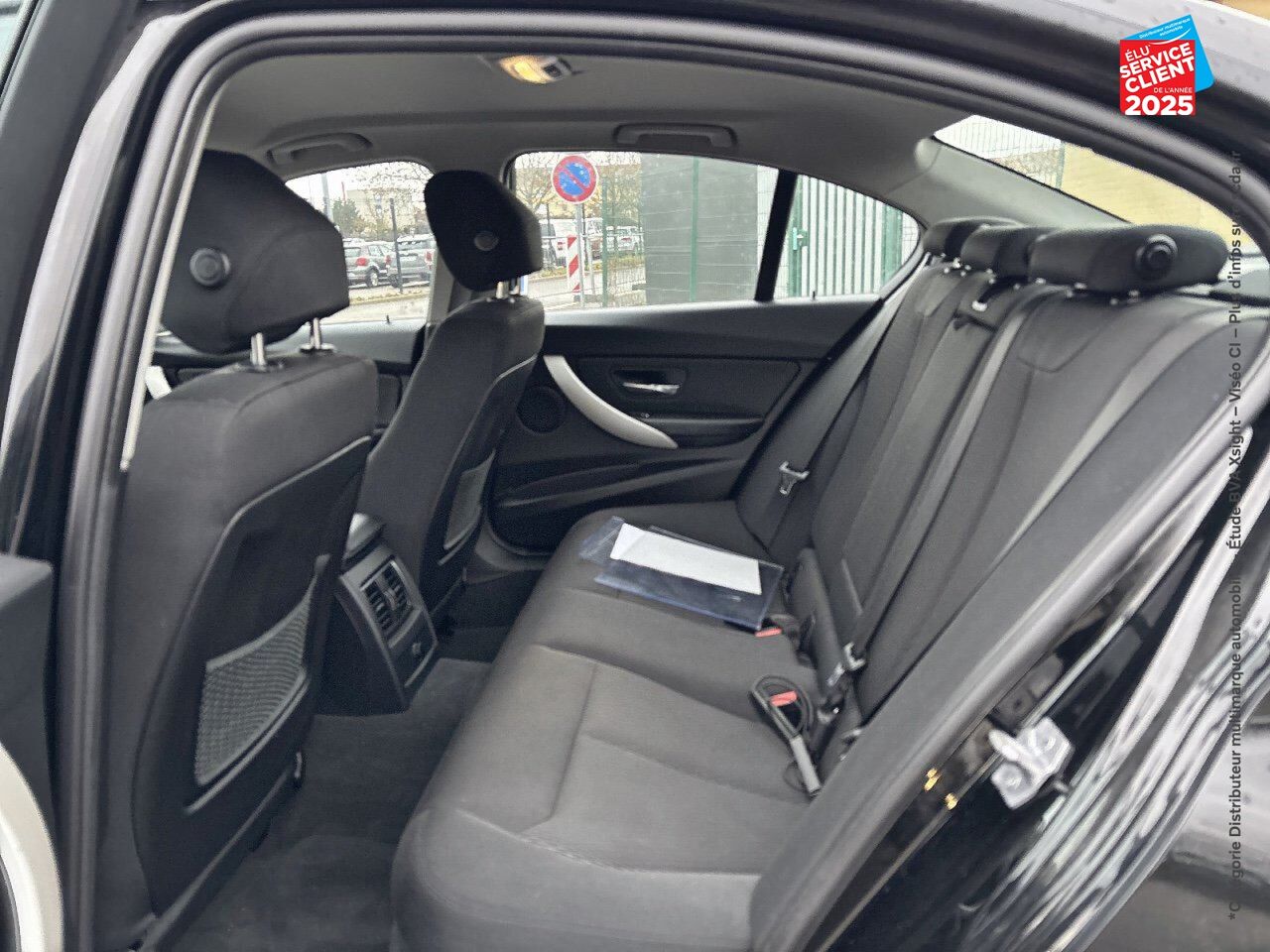 Véhicule d'occasion BMW SERIE 3 330EA 252CH LOUNGE SIEGES CHAUF GPS chez Renault Colmar