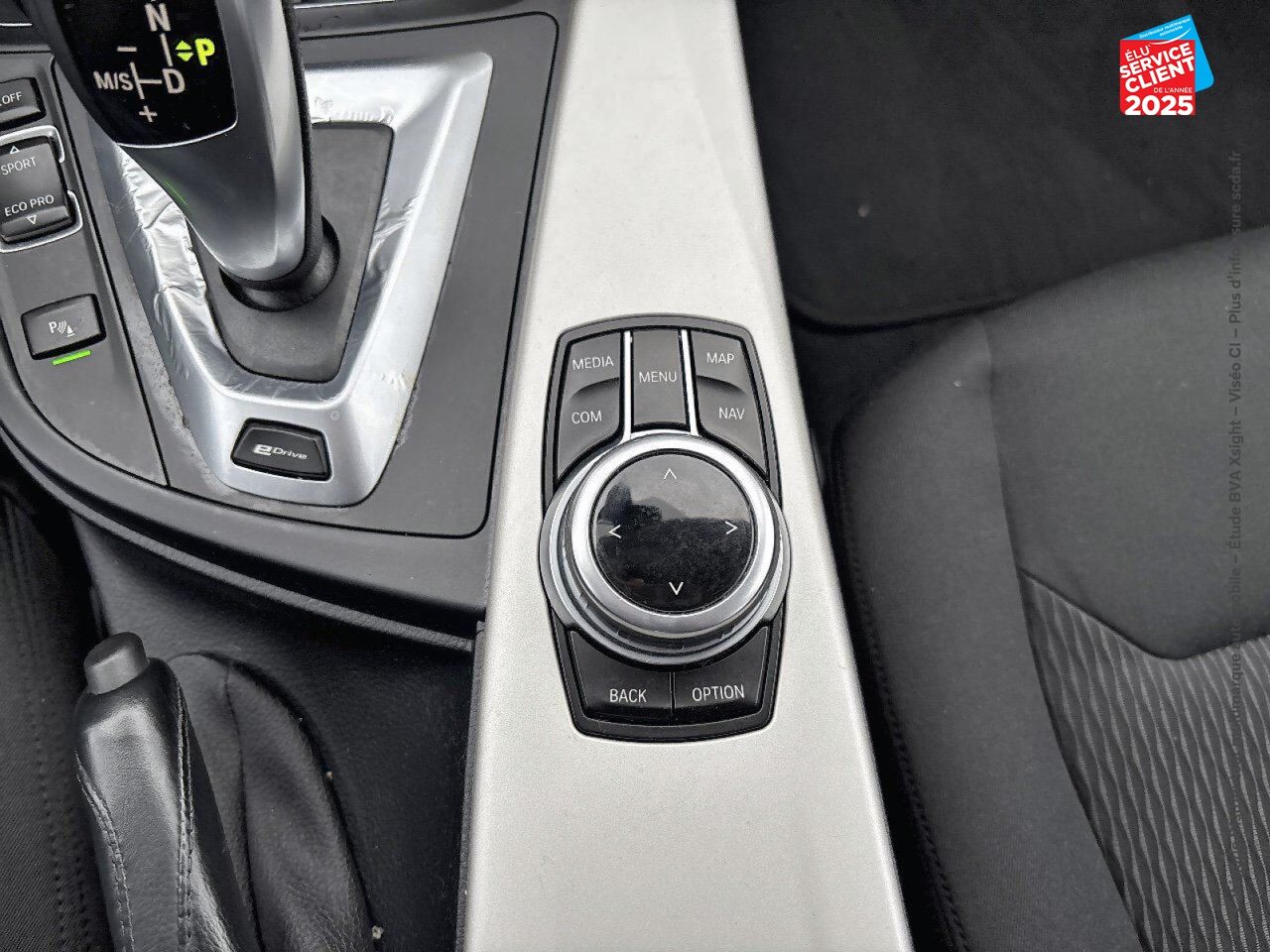Véhicule d'occasion BMW SERIE 3 330EA 252CH LOUNGE SIEGES CHAUF GPS chez Renault Colmar