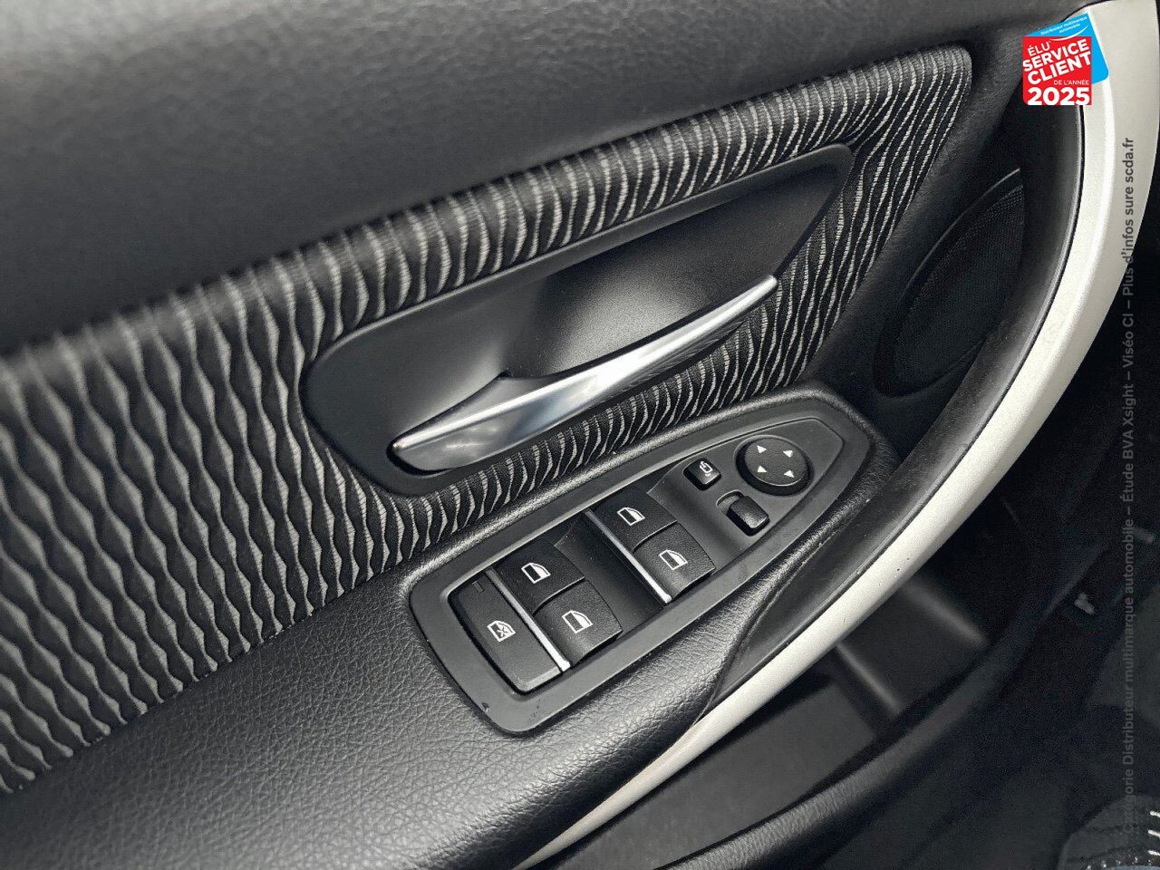 Véhicule d'occasion BMW SERIE 3 330EA 252CH LOUNGE SIEGES CHAUF GPS chez Renault Colmar