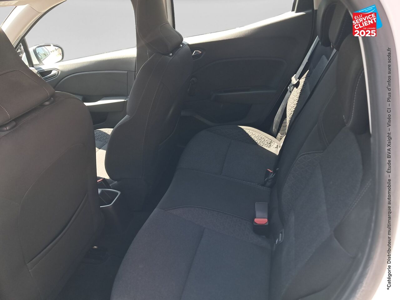 Véhicule d'occasion RENAULT CLIO 1.6 E-TECH 140CH ZEN chez Renault Sélestat