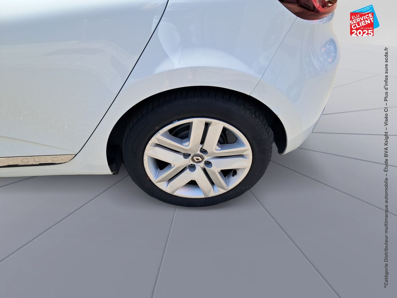 Véhicule d'occasion RENAULT CLIO 1.6 E-TECH 140CH ZEN chez Renault Sélestat