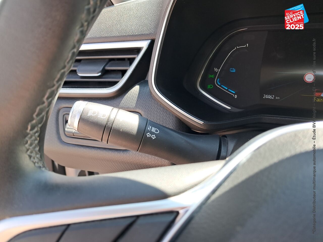 Véhicule d'occasion RENAULT CLIO 1.6 E-TECH 140CH ZEN chez Renault Sélestat