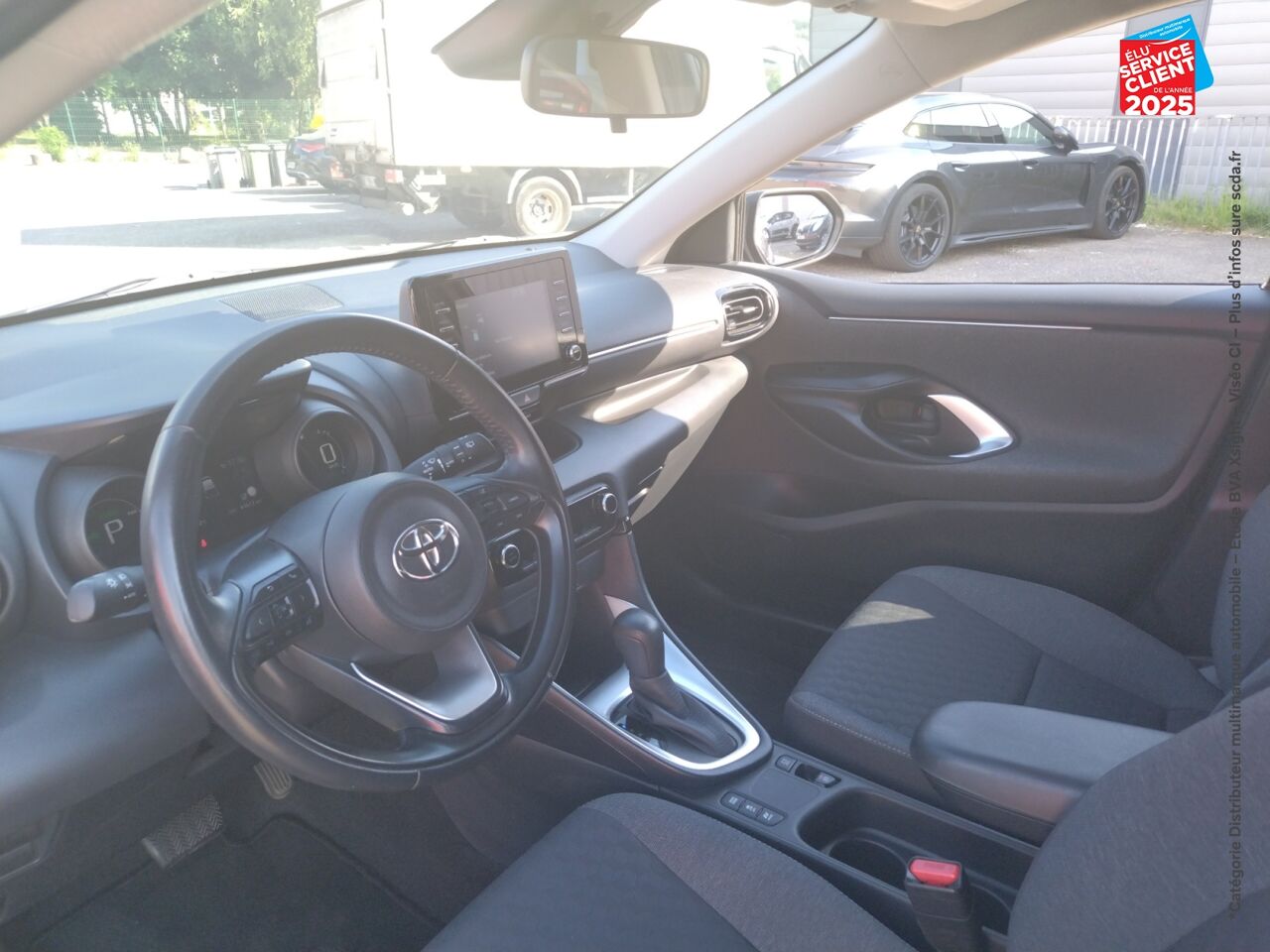 Véhicule d'occasion TOYOTA YARIS 116H DESIGN 5P MY21 chez Hyundai Epernay